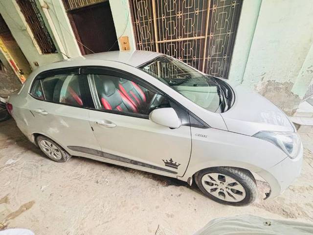 https://images10.gaadi.com/usedgaadi-sellcar/UsedCar/e5f67d0ba/e65c8b26-c69d-4f92-97e8-075ce10a460d.jpg?imwidth=6400