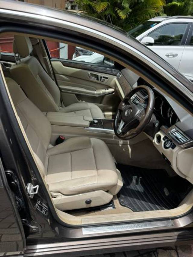 https://images10.gaadi.com/usedgaadi-sellcar/UsedCar/e5f69094a/658cd5a2-30e2-47fb-bde7-f0916b4a46a6.jpeg?imwidth=6402