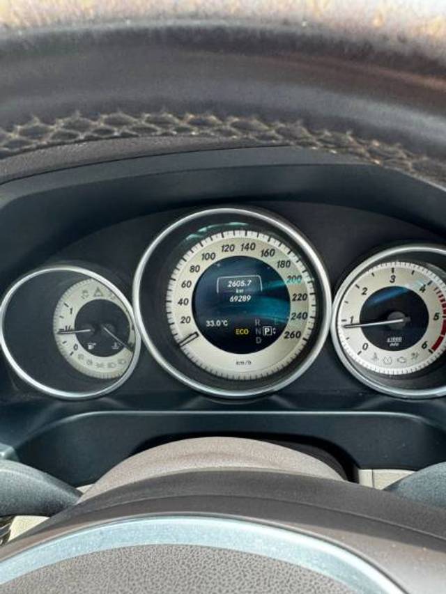 https://images10.gaadi.com/usedgaadi-sellcar/UsedCar/e5f69094a/ddd7cd52-1e89-4a85-b2e6-87c2b3cb4af4.jpeg?imwidth=6401