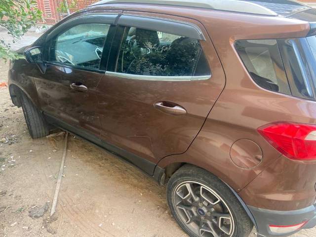 https://images10.gaadi.com/usedgaadi-sellcar/UsedCar/e5f6aa3ca/e86b0a73-1a29-47cc-94b9-f4d59cc5260b.jpg?imwidth=6400