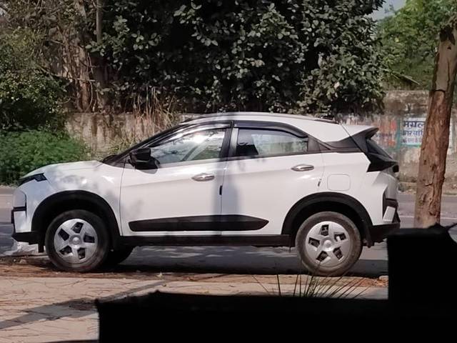https://images10.gaadi.com/usedgaadi-sellcar/UsedCar/e5f6aaaca/3a8d27e7-ace5-4d3d-941f-221da687c388.jpg?imwidth=6401