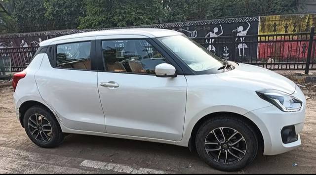 https://images10.gaadi.com/usedgaadi-sellcar/UsedCar/e5f6af42a/baebf8ca-143e-4b19-82f6-af6b1f71217a.jpg?imwidth=6402