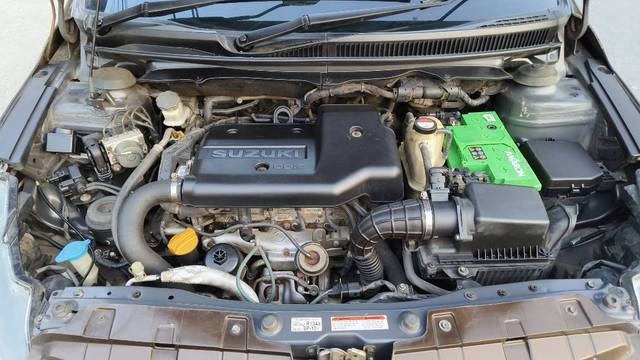 https://images10.gaadi.com/usedgaadi-sellcar/UsedCar/e5f6ba6fa/3dc168f3-1f94-48d8-880c-82e1c3dbf7d4.jpg?imwidth=6401