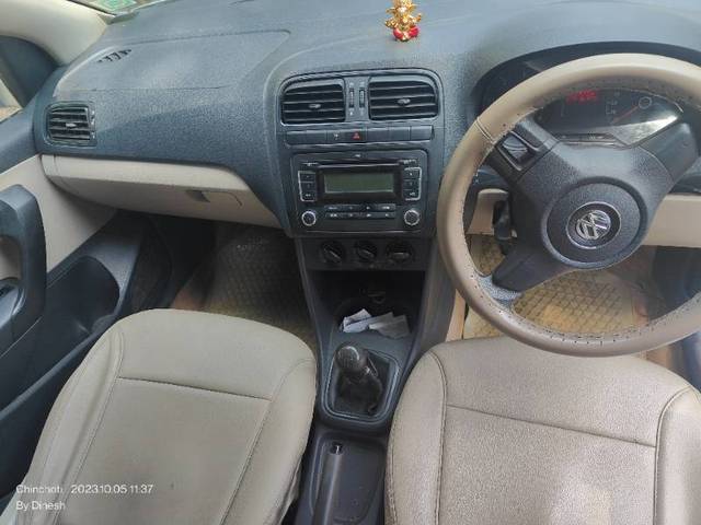 https://images10.gaadi.com/usedgaadi-sellcar/UsedCar/e5f7024fa/aa573b10-563f-404e-8a2b-453a2aae8c2f.jpg?imwidth=6402