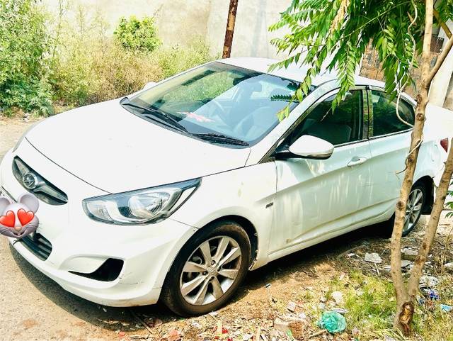 https://images10.gaadi.com/usedgaadi-sellcar/UsedCar/e5f721b3a/87a04006-8bf7-4093-850d-df05d93af980.jpeg?imwidth=6402