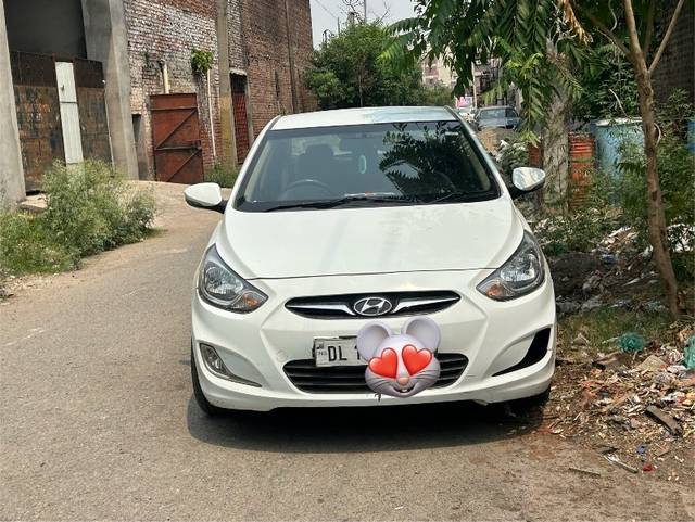https://images10.gaadi.com/usedgaadi-sellcar/UsedCar/e5f721b3a/e5c93348-3e42-4440-9419-842b575dba40.jpeg?imwidth=6401