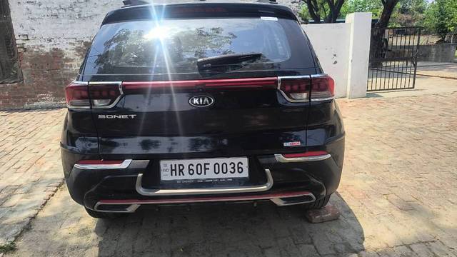 https://images10.gaadi.com/usedgaadi-sellcar/UsedCar/e5f723dda/1db39ed8-8e25-4eee-8fe5-adbe0ec31935.jpg?imwidth=6401