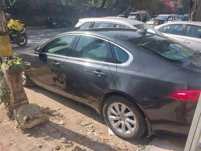 https://images10.gaadi.com/usedgaadi-sellcar/UsedCar/e5f73ffca/054b79ab-8c22-499f-a20b-4ccdc784cefb.JPG?imwidth=6402