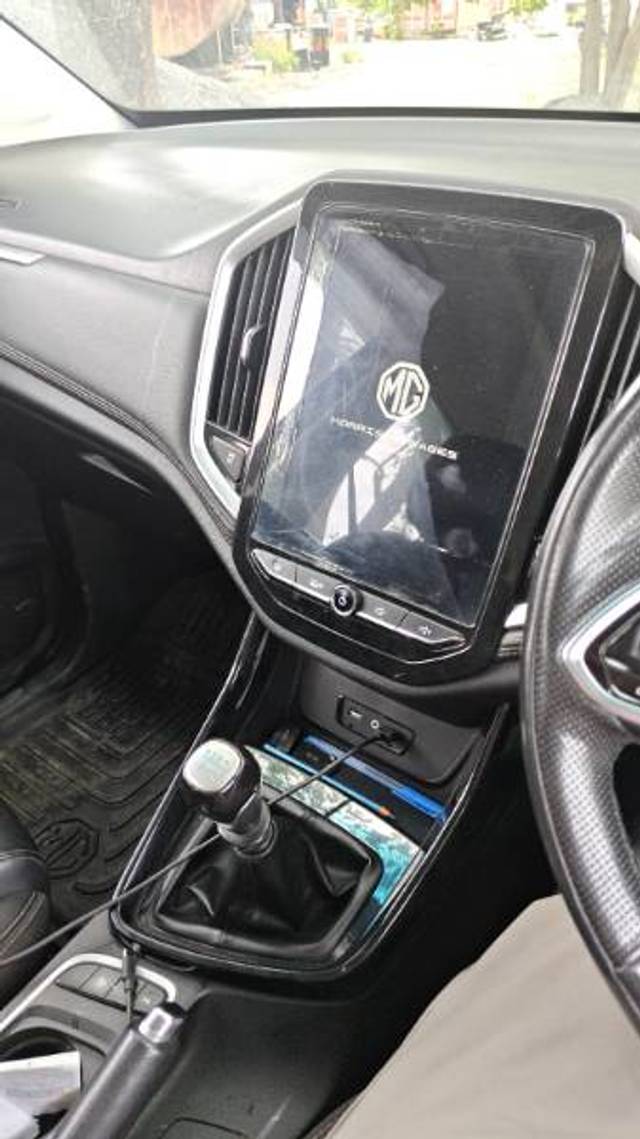 https://images10.gaadi.com/usedgaadi-sellcar/UsedCar/e5f75056a/fbb70b61-cd1f-4e93-ab2d-50f0e951ea2e.jpg?imwidth=6402