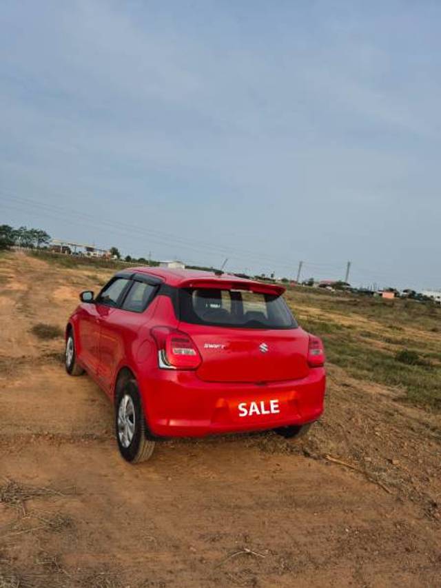 https://images10.gaadi.com/usedgaadi-sellcar/UsedCar/e5f7f83ba/3b62d8a1-4d07-4224-8b88-37f8af762c2e.jpg?imwidth=6401