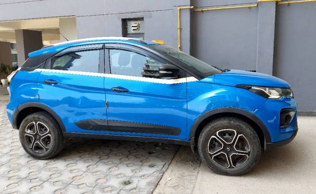 https://images10.gaadi.com/usedgaadi-sellcar/UsedCar/e5f86ba4a/682a3e9a-79b5-4f43-8197-391e5424605b.jpg?imwidth=6401