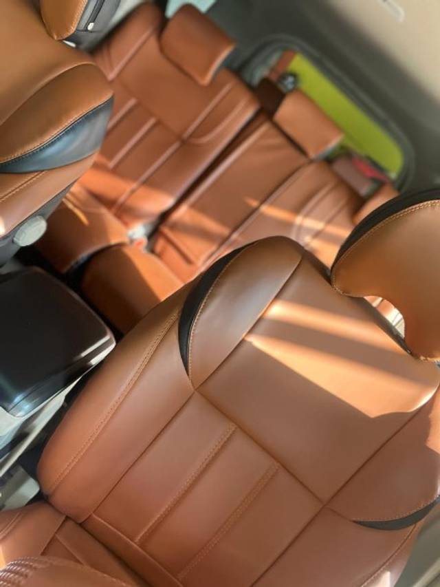 https://images10.gaadi.com/usedgaadi-sellcar/UsedCar/e5f8b18ea/c19a959c-9999-4849-b705-da27f33e3e9e.jpeg?imwidth=6401
