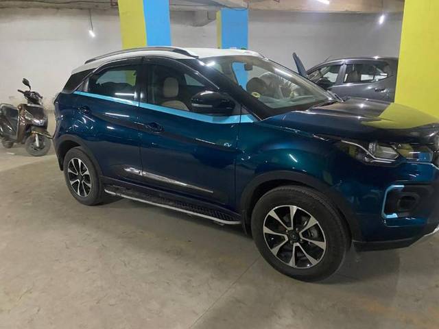 https://images10.gaadi.com/usedgaadi-sellcar/UsedCar/e5f90c6c-8533-4e61-8fe5-1839ea946657/725bcc49-0f3e-4f98-9a82-23697af8ef0a.jpg?imwidth=6402