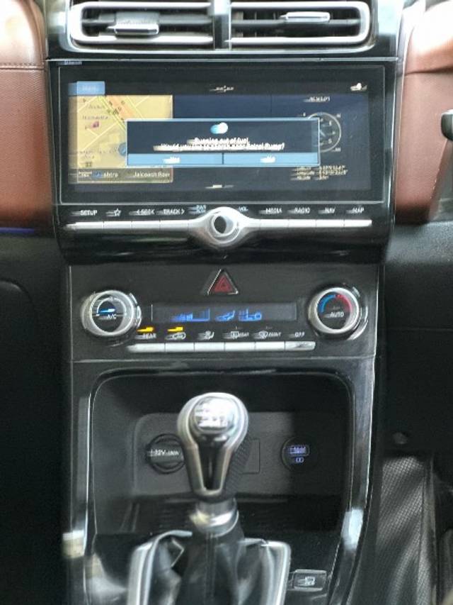 https://images10.gaadi.com/usedgaadi-sellcar/UsedCar/e5f923dea/53ef6b3f-ac07-4ee2-81bd-4e3b1eeeb240.jpeg?imwidth=6402