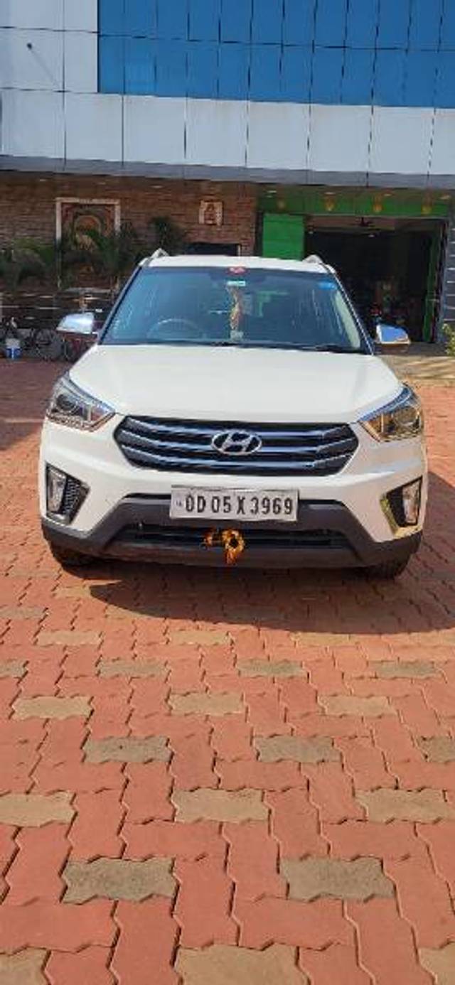 https://images10.gaadi.com/usedgaadi-sellcar/UsedCar/e5f93569a/7b44aeca-6e02-4b11-b7b7-14c88d94b704.jpg?imwidth=6400