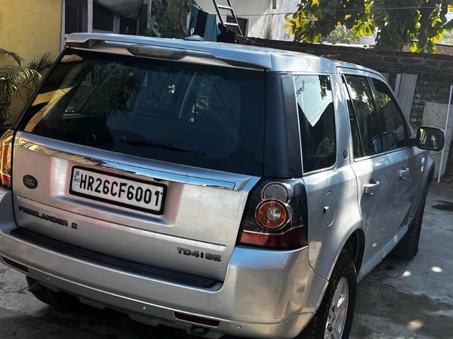 https://images10.gaadi.com/usedgaadi-sellcar/UsedCar/e5f94a6ea/d738c25b-19b6-46bf-b837-9e7aa3716601.jpeg?imwidth=6402