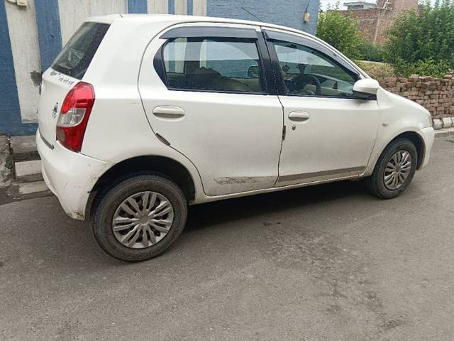 https://images10.gaadi.com/usedgaadi-sellcar/UsedCar/e5f967dda/621ace0f-03b4-4e9f-b03a-fb1e90945b38.jpg?imwidth=6400