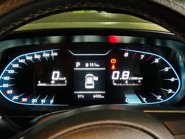 https://images10.gaadi.com/usedgaadi-sellcar/UsedCar/e5f98b37a/88c4a9e2-a338-405c-8a52-c4763b830ecf.jpeg?imwidth=6401
