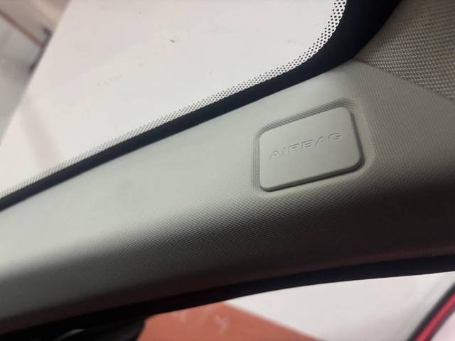 https://images10.gaadi.com/usedgaadi-sellcar/UsedCar/e5fa0b34a/91333be8-06af-41c1-8c1d-abd5863128a4.jpg?imwidth=6402