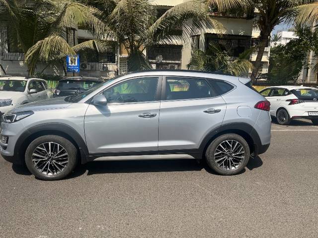 https://images10.gaadi.com/usedgaadi-sellcar/UsedCar/e5fa4143a/a9d9100d-e207-4a05-8aec-c4c6fe9be95c.jpeg?imwidth=6400