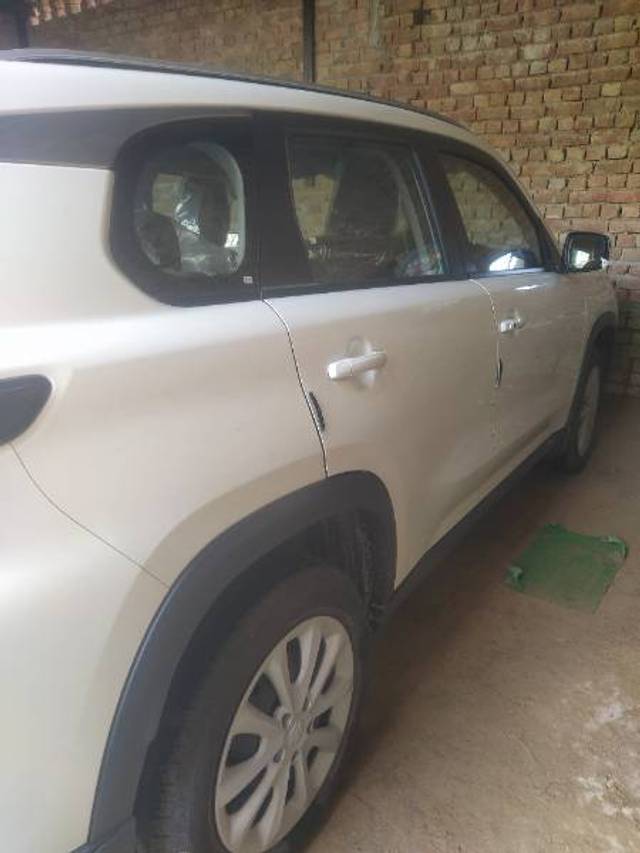 https://images10.gaadi.com/usedgaadi-sellcar/UsedCar/e5fa511fa/406d1258-a079-494b-b2e5-81bd12b93f33.jpg?imwidth=6402