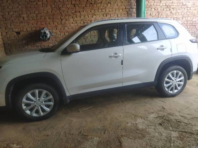 https://images10.gaadi.com/usedgaadi-sellcar/UsedCar/e5fa511fa/4844bdd5-c64e-4795-83e7-03f602b85f80.jpg?imwidth=6401