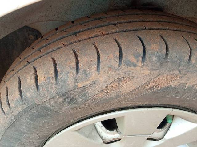 https://images10.gaadi.com/usedgaadi-sellcar/UsedCar/e5facb2ea/efca0f3b-dd00-4bdf-9983-9218d75bca18.jpg?imwidth=6401