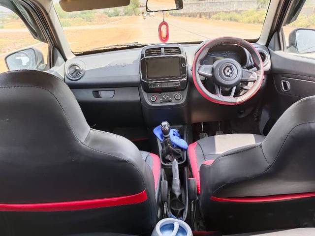 https://images10.gaadi.com/usedgaadi-sellcar/UsedCar/e5fb12bfa/77ee4b51-6416-4c59-afed-de9edc43f762.jpg?imwidth=6402