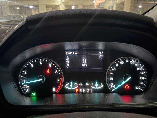 https://images10.gaadi.com/usedgaadi-sellcar/UsedCar/e5fb697da/b02f14ba-b9df-4cd2-a89e-d48d9300df4d.jpeg?imwidth=6402
