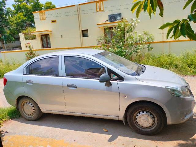 https://images10.gaadi.com/usedgaadi-sellcar/UsedCar/e5fb75f6a/be4bcdd1-6400-4307-86f4-4dedbd7e78fb.jpg?imwidth=6401