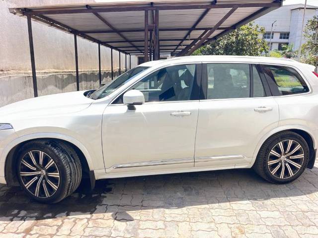 https://images10.gaadi.com/usedgaadi-sellcar/UsedCar/e5fb811ba/9e9445a4-f6a7-4c24-a466-c9ccdfc942ed.jpeg?imwidth=6402