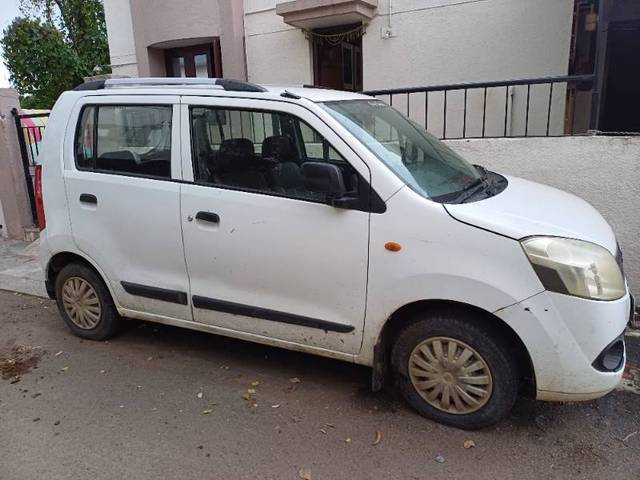 https://images10.gaadi.com/usedgaadi-sellcar/UsedCar/e5fbb036a/8f75c1f4-5701-46e2-accb-612c8a63868c.jpg?imwidth=6400
