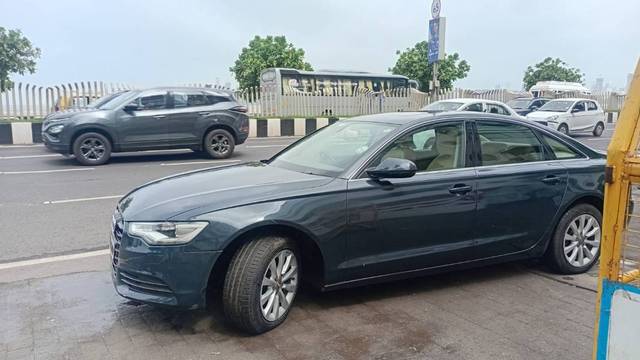 https://images10.gaadi.com/usedgaadi-sellcar/UsedCar/e5fbf5c5a/314fdc4d-7342-470a-bc99-f2c7ac631c9f.jpeg?imwidth=6402