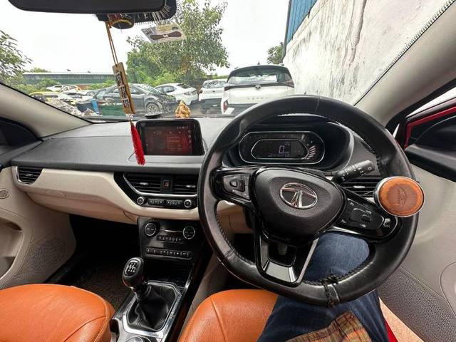 https://images10.gaadi.com/usedgaadi-sellcar/UsedCar/e5fc03fea/058ac319-201c-4ca4-a2cc-e4db7f8383a3.jpg?imwidth=6402