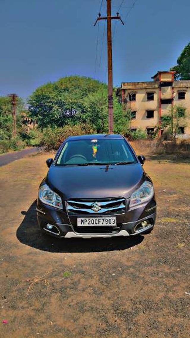 https://images10.gaadi.com/usedgaadi-sellcar/UsedCar/e5fc352ea/281842b3-8d0b-4d80-844d-c0a9910d21bb.jpg?imwidth=6400