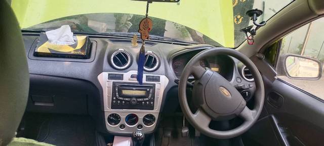 https://images10.gaadi.com/usedgaadi-sellcar/UsedCar/e5fc5028a/9d8804a4-9228-4eb3-8bdb-655c4126d2c1.jpg?imwidth=6402