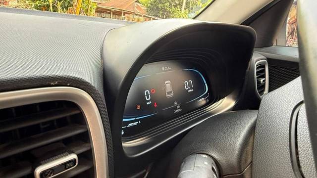 https://images10.gaadi.com/usedgaadi-sellcar/UsedCar/e5fc6fbaa/bbb042f2-cc2a-4fea-8159-31aa66c414c8.jpg?imwidth=6401