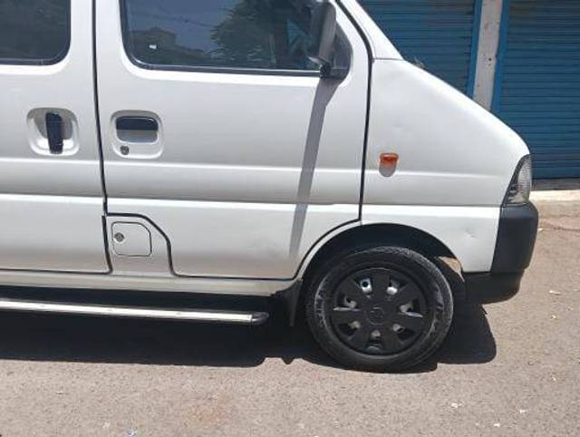 https://images10.gaadi.com/usedgaadi-sellcar/UsedCar/e5fc74daa/7d7773d7-8d51-4b1d-8b46-bc6745a3e3b0.jpg?imwidth=6402