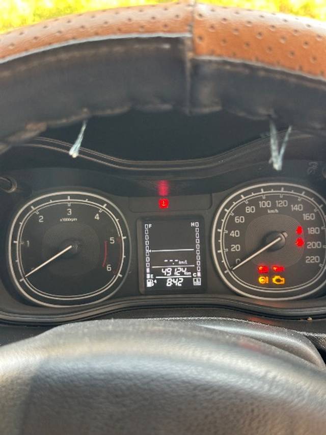 https://images10.gaadi.com/usedgaadi-sellcar/UsedCar/e5fc8a9ea/eb7731a5-c0fa-467d-841d-ffaa1a04680d.jpeg?imwidth=6402