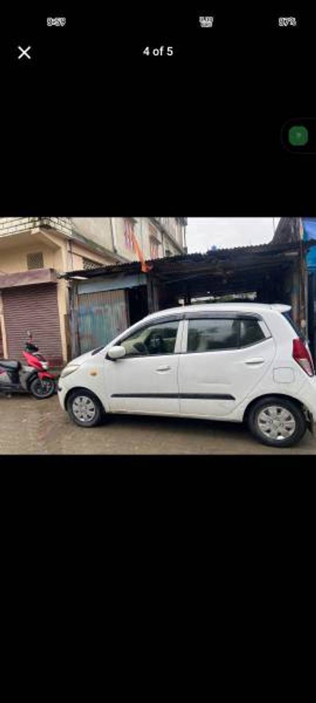 https://images10.gaadi.com/usedgaadi-sellcar/UsedCar/e5fc9d6fa/4a025a4d-c8f3-4f0e-b8b5-21a896338df6.jpg?imwidth=6402