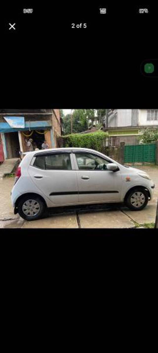 https://images10.gaadi.com/usedgaadi-sellcar/UsedCar/e5fc9d6fa/b5128ce4-2485-4bd1-977e-3a908bb1bf6e.jpg?imwidth=6401