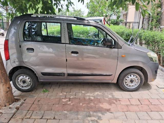 https://images10.gaadi.com/usedgaadi-sellcar/UsedCar/e5fca67da/4a59fdb2-df9b-46de-9880-73ec712dce96.jpg?imwidth=6401