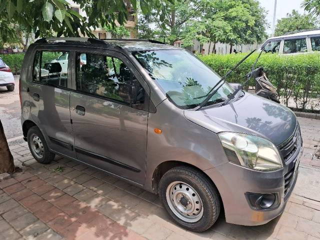 https://images10.gaadi.com/usedgaadi-sellcar/UsedCar/e5fca67da/fa54f54d-0101-4a51-ac0e-c7c8ea936568.jpg?imwidth=6400