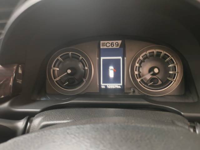 https://images10.gaadi.com/usedgaadi-sellcar/UsedCar/e5fcc422a/67d76295-3f7d-48a9-918b-ed6ad2d1be59.jpeg?imwidth=6401
