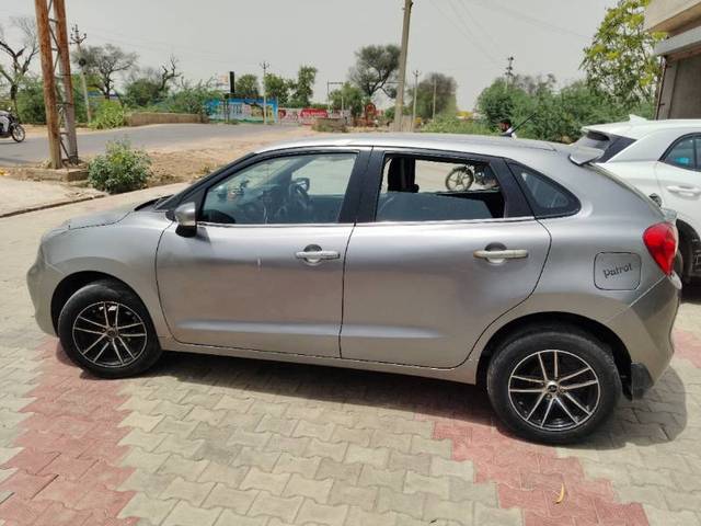 https://images10.gaadi.com/usedgaadi-sellcar/UsedCar/e5fcd7dea/18cb0400-0054-4b3a-b63d-552919c1caaa.jpg?imwidth=6402