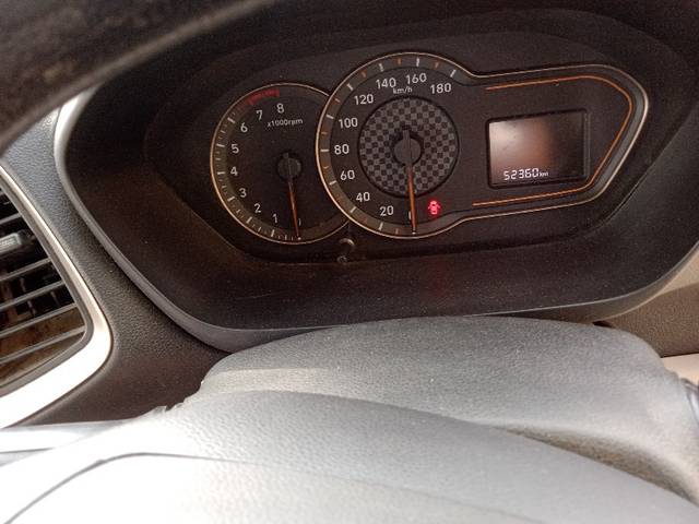 https://images10.gaadi.com/usedgaadi-sellcar/UsedCar/e5fcfba1a/5aa43200-3df2-4d44-995e-ee1e00fab9c7.jpeg?imwidth=6402