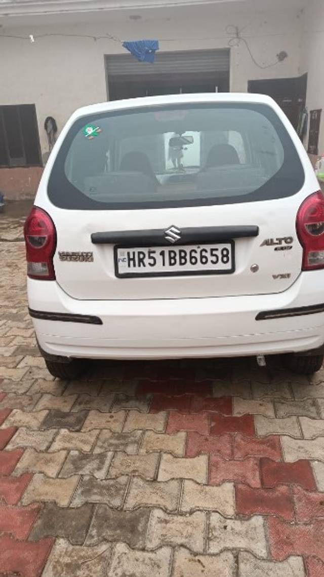 https://images10.gaadi.com/usedgaadi-sellcar/UsedCar/e5fd3f9ba/7f097717-4bbe-4b81-b6fa-92d4378ab779.jpeg?imwidth=6401