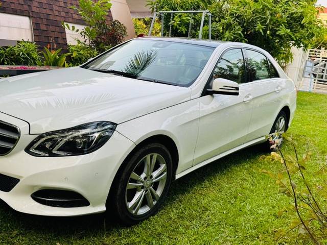 https://images10.gaadi.com/usedgaadi-sellcar/UsedCar/e5fd5855a/5b6104a2-137b-4fee-a424-53234d4a6cf6.jpeg?imwidth=6400