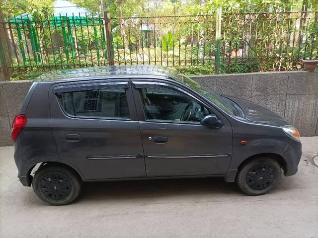 https://images10.gaadi.com/usedgaadi-sellcar/UsedCar/e5fdaa25a/4cb8f9bf-37df-4c5d-a94a-2a042f9f8af2.jpg?imwidth=6400