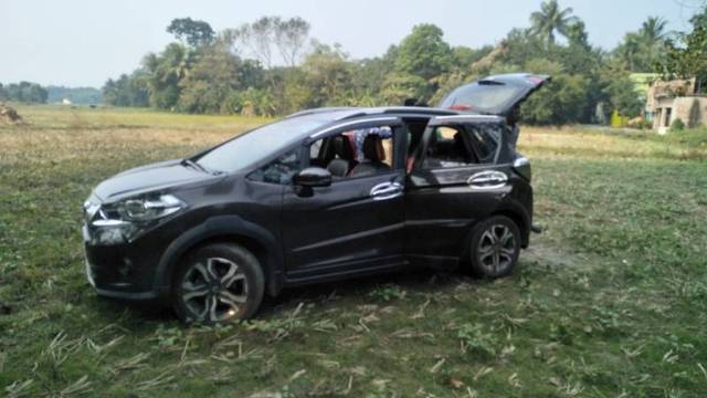 https://images10.gaadi.com/usedgaadi-sellcar/UsedCar/e5fdae9da/58c227c2-271e-4d70-bf6f-f03bddf90dee.jpg?imwidth=6402